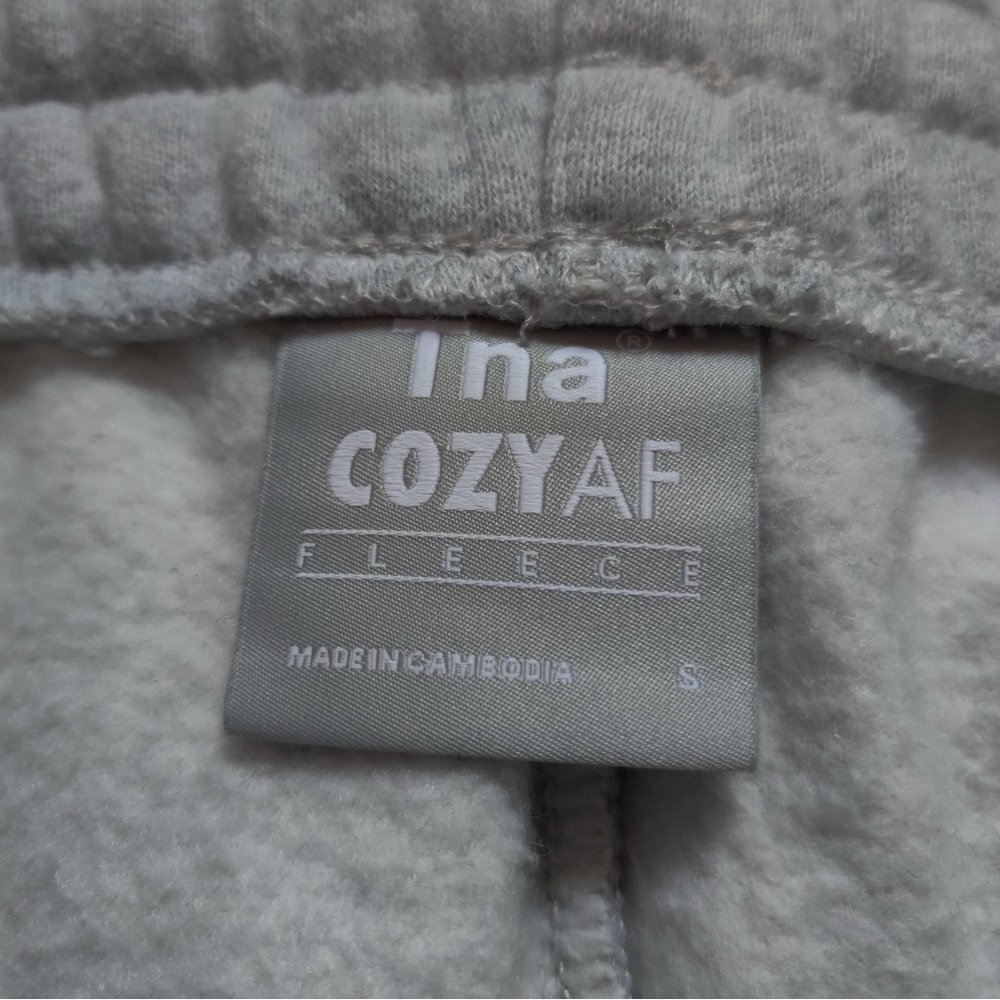 TNA Aritzia Cozy AF Gray Fleece Sweatpants Wide Leg - Picture 4 of 7